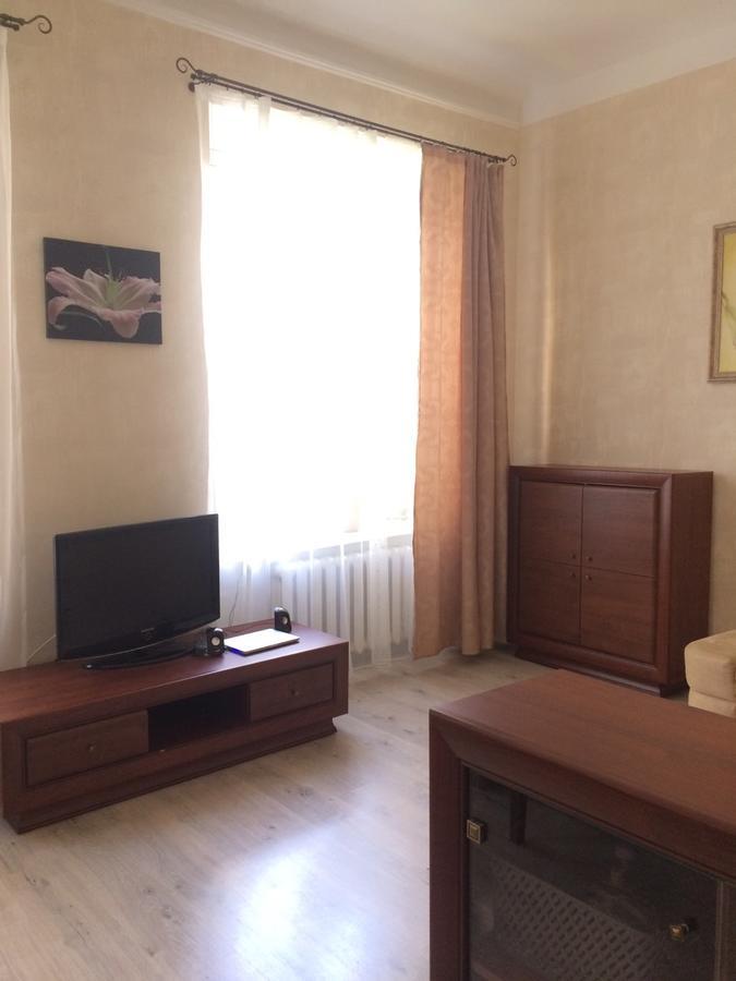 2-Kh Kom-Ia Kvartira V Tsentre Odessy Odessa Ngoại thất bức ảnh